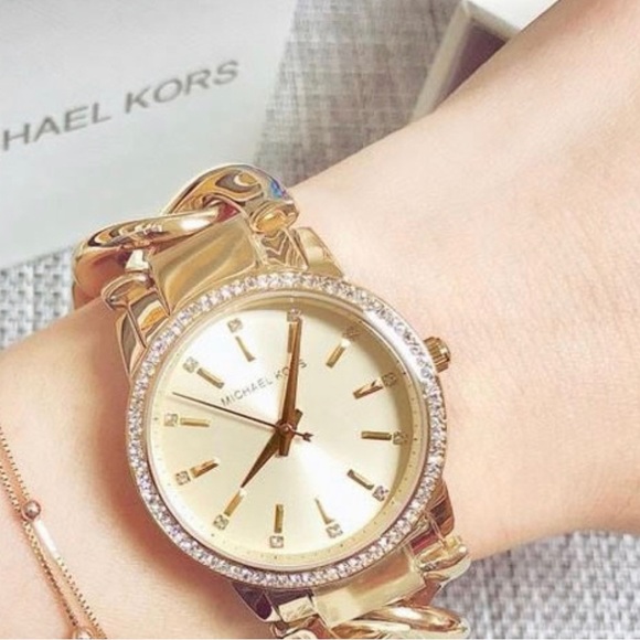 Michael Kors Watch - Picture 3 of 7